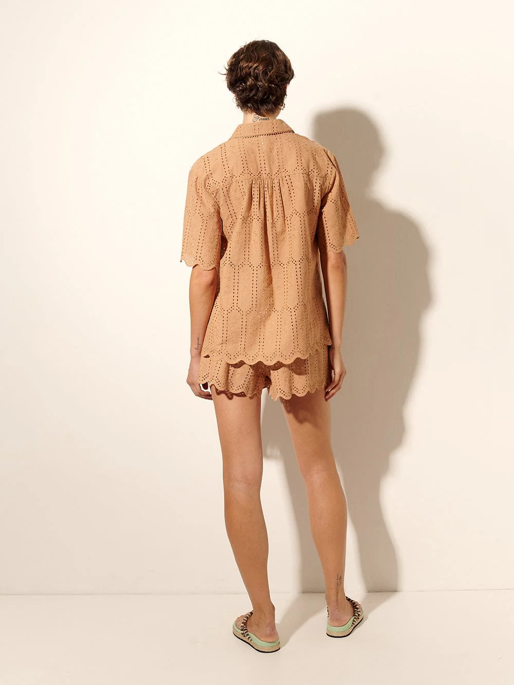 Estelle Short - Image 4