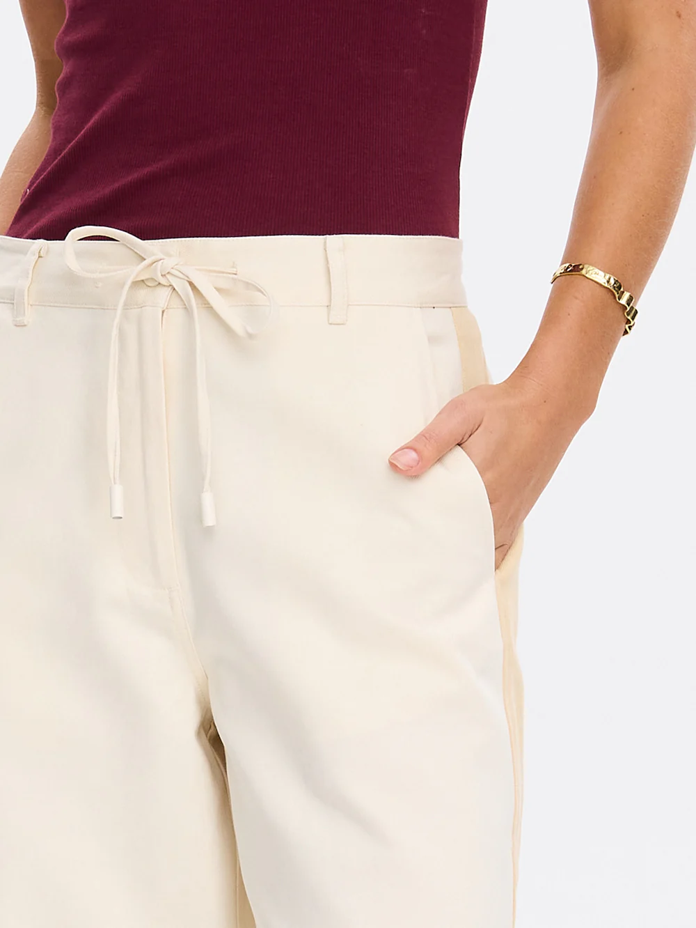 Lisa Pant - Image 5