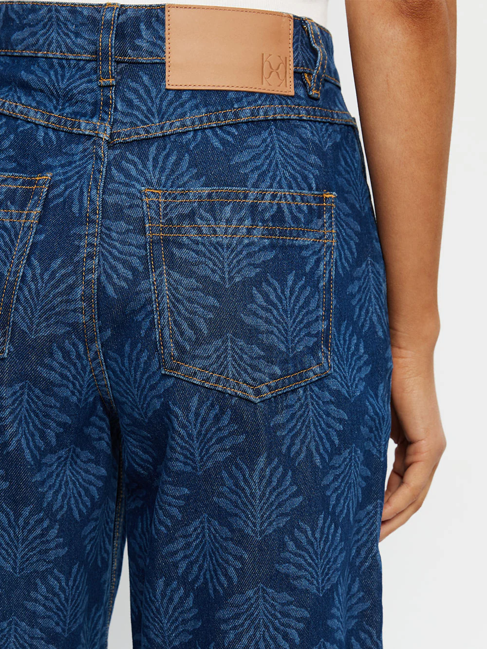 Marla Barrel Leg Jean - Image 5