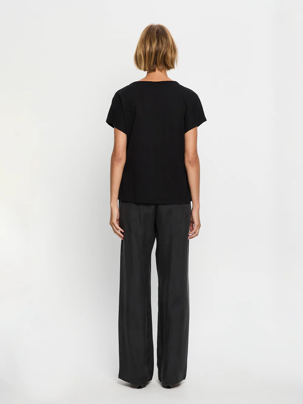 Thea Tee - Black - Image 3