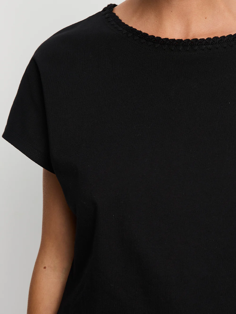 Thea Tee - Black - Image 6